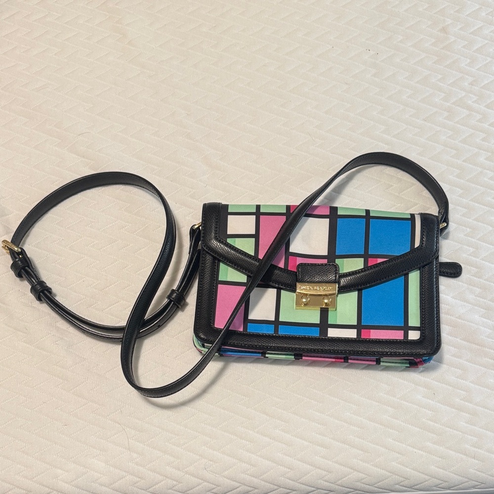 Vera Bradley shoulder bag
Could be worn crossbody